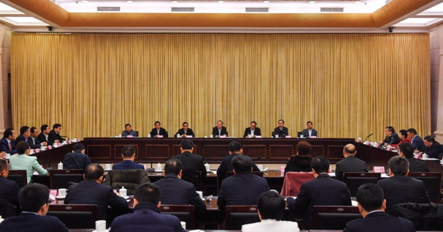 四川省长尹力与川商代表座谈 医联受邀